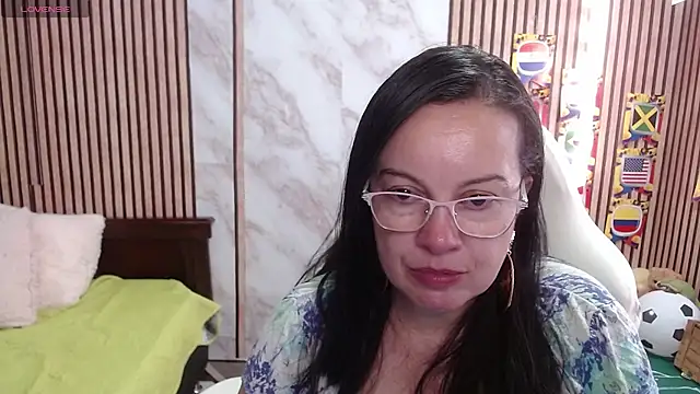 Snapshot of Sonialorens_ chatting on 07-06-26, 10:34 Sonialorens online show from 07-06-26, 10:34