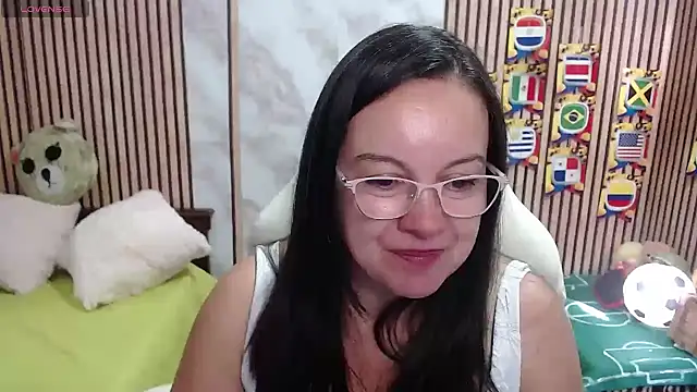 Snapshot of Sonialorens_ chatting on 07-10-26, 09:17 Sonialorens online show from 07-10-26, 09:17