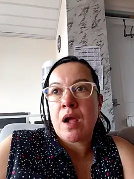 Snapshot of Sonialorens_ chatting on 07-15-26, 07:19 Sonialorens online show from 07-15-26, 07:19