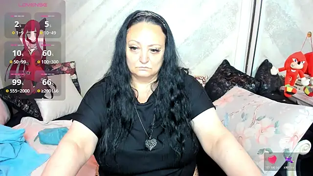 Snapshot of lady_lauren chatting on 06-17-26, 04:15 lady lauren online show from 06-17-26, 04:15