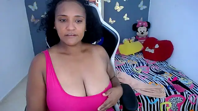 Snapshot of marysol83 chatting on 04-25-26, 01:19 marysol83 online show from 04-25-26, 01:19