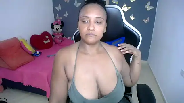 Snapshot of marysol83 chatting on 05-10-26, 12:49 marysol83 online show from 05-10-26, 12:49