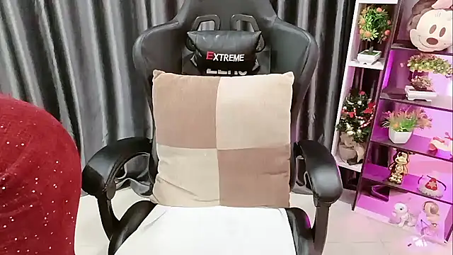 Yuki-yio online show from 02-27-26, 01:16