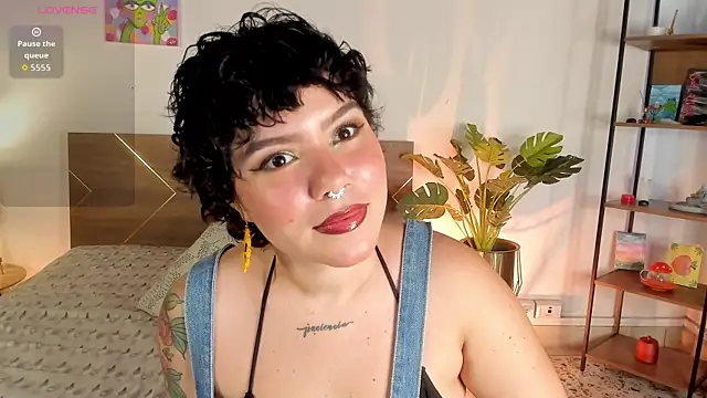 Amy art online show from 05-13-26, 09:22