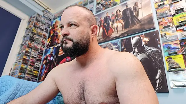 Snapshot of Muscle_Bear chatting on 03-06-26, 05:26 Muscle Bear online show from 03-06-26, 05:26