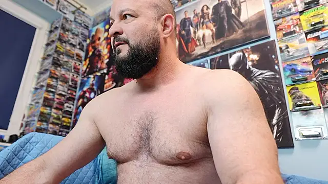 Snapshot of Muscle_Bear chatting on 03-26-26, 05:24 Muscle Bear online show from 03-26-26, 05:24