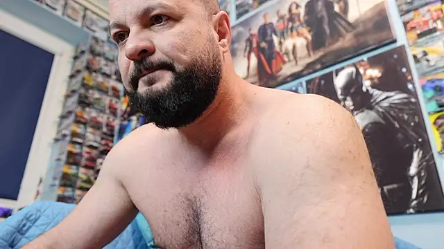 Snapshot of Muscle_Bear chatting on 04-01-26, 06:14 Muscle Bear online show from 04-01-26, 06:14