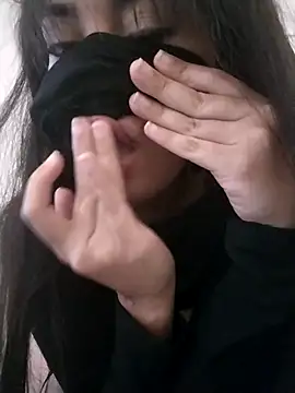 sarahvergen online show from 04-18-26, 03:16