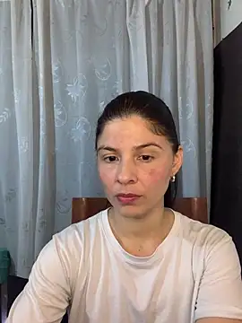 Estefani 32 online show from 05-30-26, 08:50