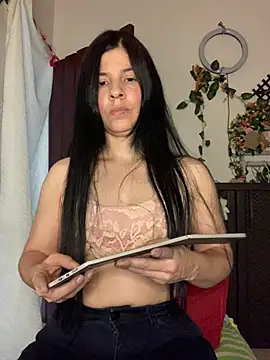Estefani 32 online show from 06-29-26, 07:36