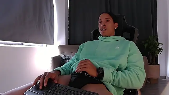 Liam V online show from 02-23-26, 03:20