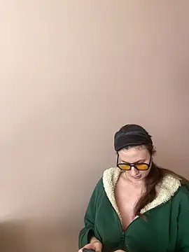 Snapshot of Flossy_Vettie chatting on 04-18-26, 11:36 Flossy Vettie online show from 04-18-26, 11:36