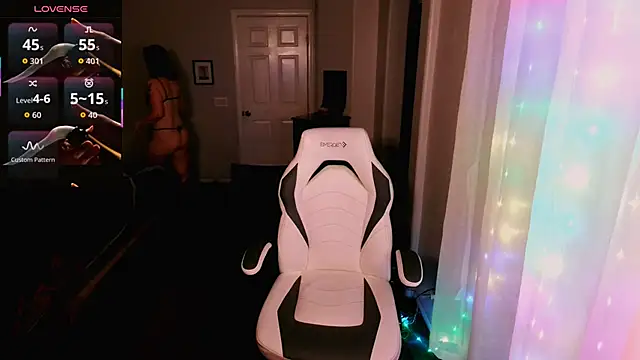 britteebee online show from 02-12-26, 04:51