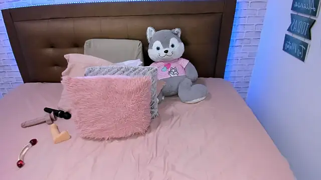 olivia love  online show from 03-12-25, 09:13