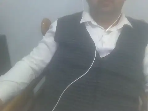 Snapshot of baygizemliadam chatting on 11-26-25, 08:21 baygizemliadam online show from 11-26-25, 08:21