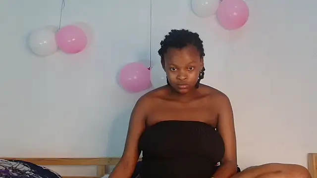 Snapshot of BlondQ2003 chatting on 10-24-25, 08:05 BlondQ2003 online show from 10-24-25, 08:05