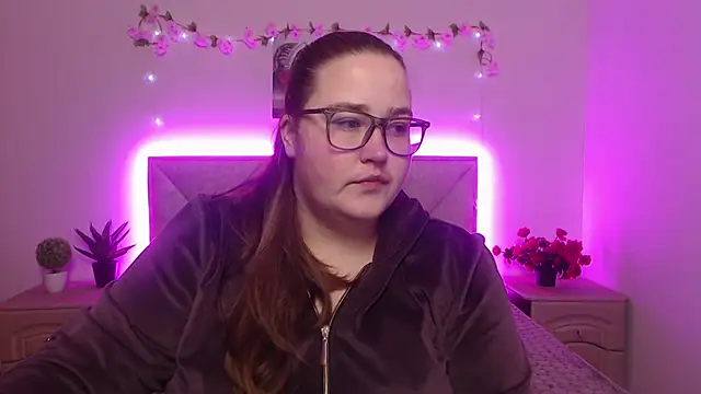 Snapshot of XX_Daniella_XX chatting on 04-22-26, 06:27 XX Daniella XX online show from 04-22-26, 06:27