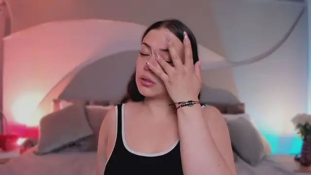 Nicolle W online show from 04-07-26, 11:43