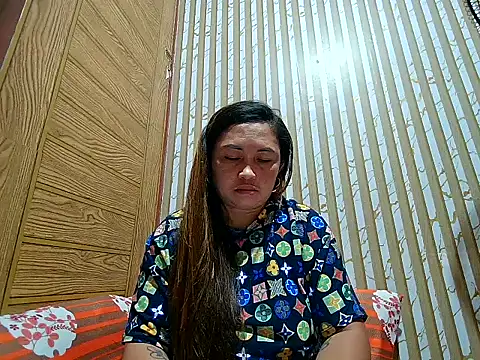 Snapshot of LalaiAsian chatting on 03-12-26, 03:40 LalaiAsian online show from 03-12-26, 03:40