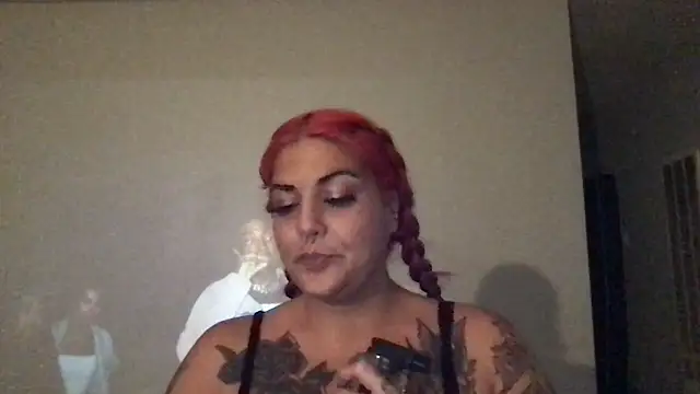 ShineyQuinn online show from 02-26-26, 01:48