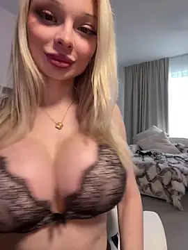 HannaXLove online show from 12-22-25, 03:09