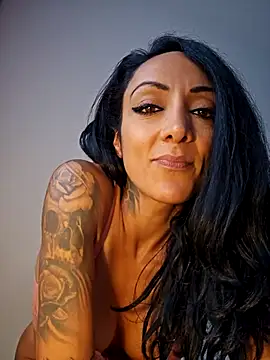 miatemptress69 online show from 10-11-25, 11:53