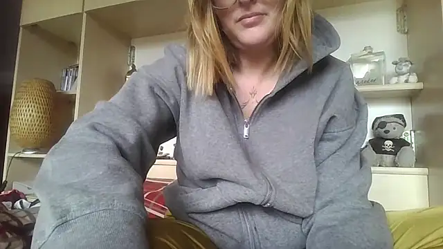 LiquidLeonie online show from 03-24-26, 12:32