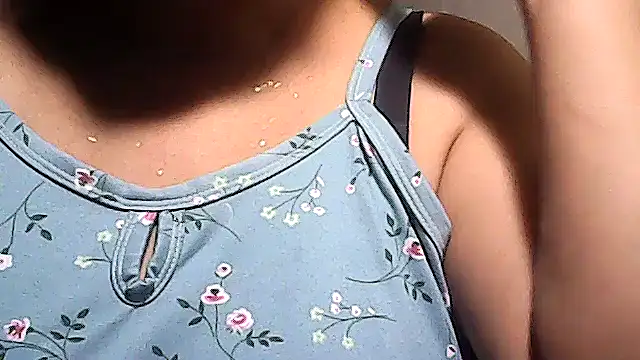 sweetsosie18 online show from 12-15-25, 05:44