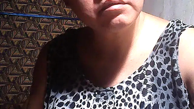 sweetsosie18 online show from 05-14-26, 09:43