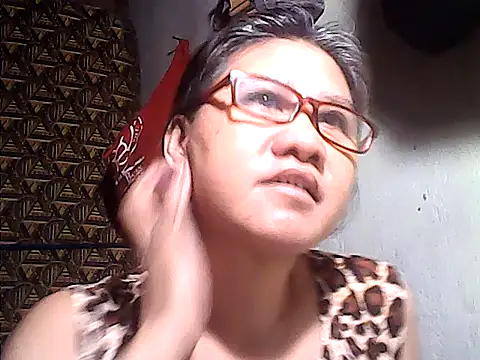 sweetsosie18 online show from 05-17-26, 04:58