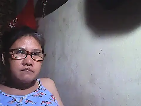 sweetsosie18 online show from 05-18-26, 04:07