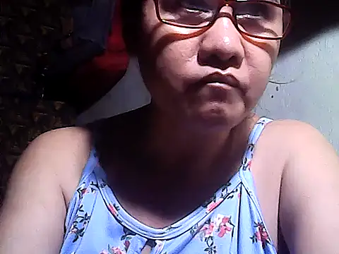 sweetsosie18 online show from 05-22-26, 04:19