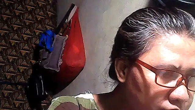 sweetsosie18 online show from 05-28-26, 12:24