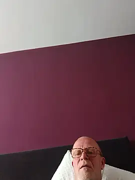 ClubbyEuphory online show from 06-17-26, 01:56