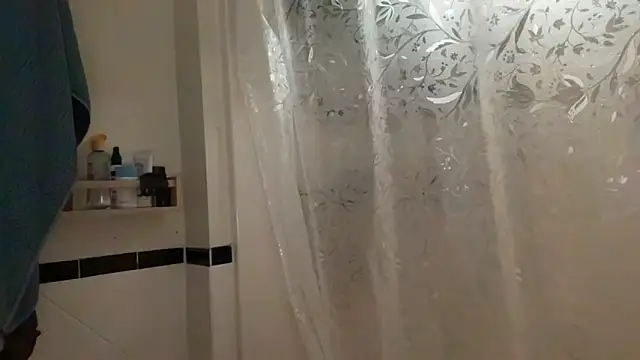 Snapshot of dreamyriri chatting on 03-25-26, 03:07 dreamyriri online show from 03-25-26, 03:07