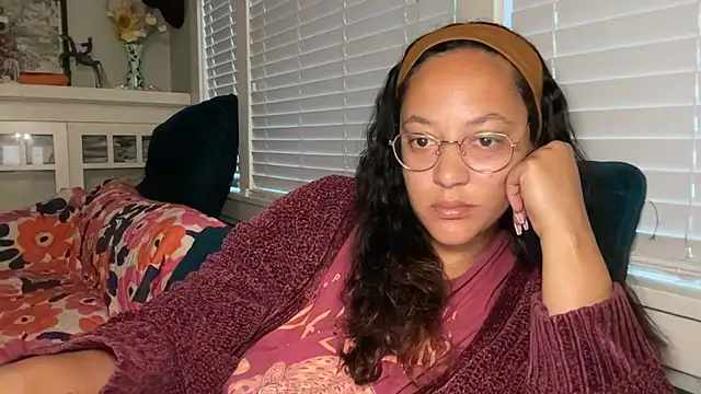 Snapshot of dreamyriri chatting on 04-10-26, 01:38 dreamyriri online show from 04-10-26, 01:38