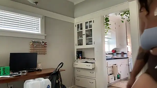 Snapshot of dreamyriri chatting on 04-11-26, 09:08 dreamyriri online show from 04-11-26, 09:08