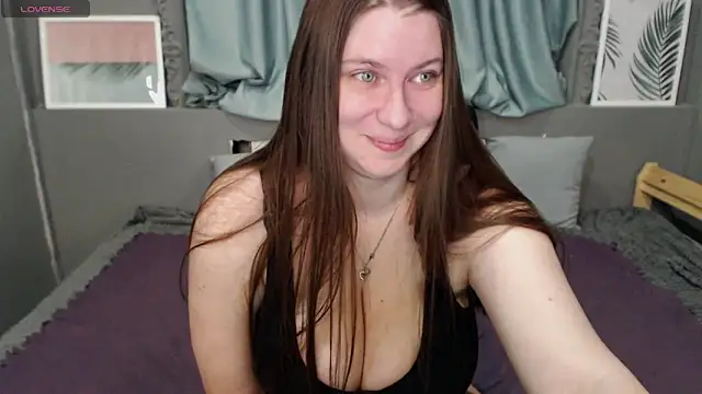 Snapshot of LiyaSilve chatting on 02-28-25, 01:05 LiyaSilve online show from 02-28-25, 01:05