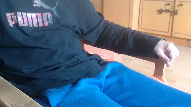 Snapshot of VASKOS178 chatting on 04-13-26, 11:27 VASKOS178 online show from 04-13-26, 11:27