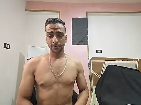 Snapshot of highguy chatting on 07-01-26, 01:34 highguy online show from 07-01-26, 01:34