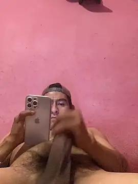 Snapshot of duggan12 chatting on 04-16-26, 01:01 duggan12 online show from 04-16-26, 01:01