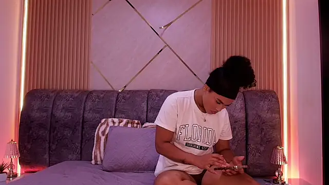 naia blessed online show from 04-12-26, 07:19