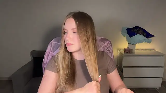 EvaMaddison online show from 07-13-26, 09:06