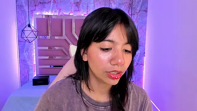 Nami usagi online show from 02-14-25, 03:58