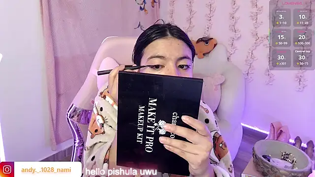 Nami usagi online show from 12-16-25, 11:15