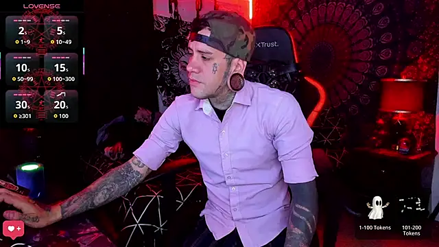 Snapshot of josh__ackerman chatting on 09-26-25, 03:05 josh ackerman online show from 09-26-25, 03:05