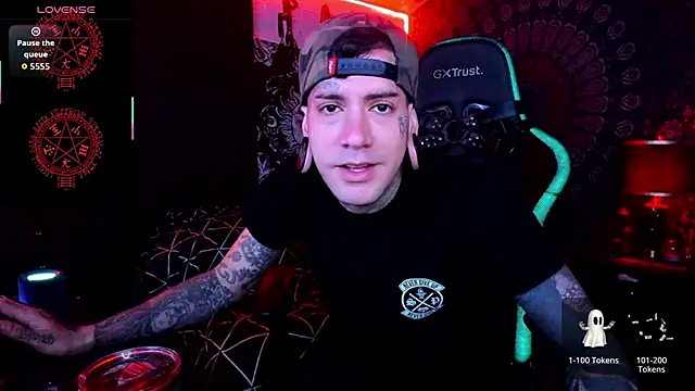 Snapshot of josh__ackerman chatting on 10-02-25, 10:50 josh ackerman online show from 10-02-25, 10:50