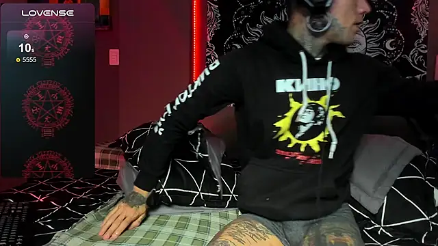 Snapshot of josh__ackerman chatting on 04-10-26, 03:45 josh ackerman online show from 04-10-26, 03:45