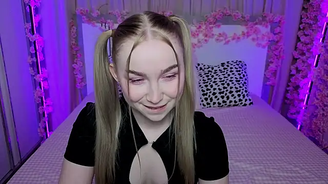 Snapshot of LilyStarlight chatting on 04-06-26, 03:37 LilyStarlight online show from 04-06-26, 03:37