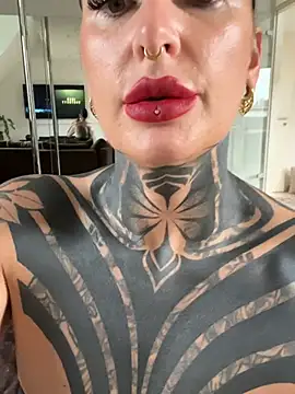 InkedBiitch online show from 05-05-26, 02:03